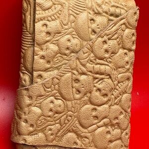 Textured Tan Leather Embossed Skull Money and Card Holder